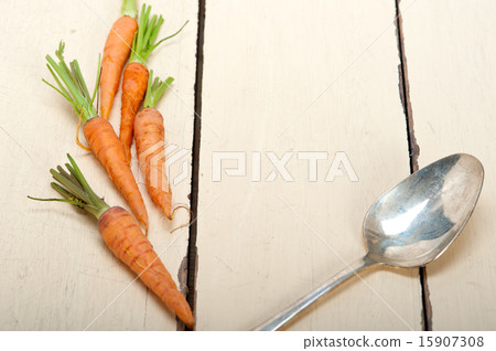 baby carrots 15907308