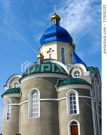 Beautiful orthodox church 15908285