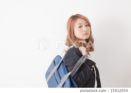 高中女生 人 人物 15912054