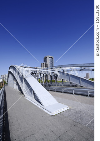 Image of the iron bridge 15913200