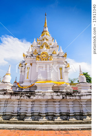 Wat Phra Borommathat Chaiya Worawihan 15913340