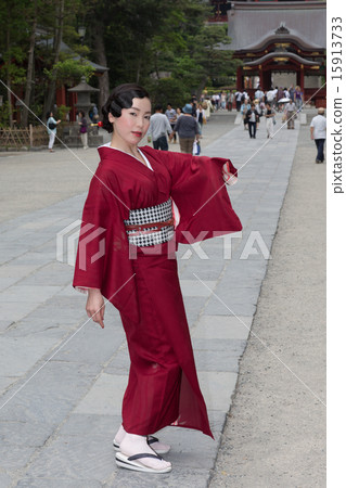 Kimono portrait in early summer Kimono portrait in early summer 15913733