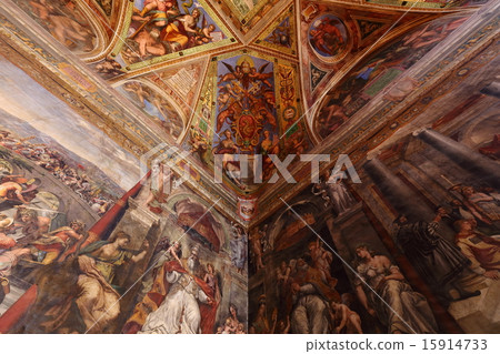 Vatican 15914733