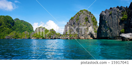 Lagoon islands in El Nido 15917041