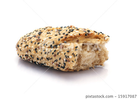 Broken whole wheat bread 15917087