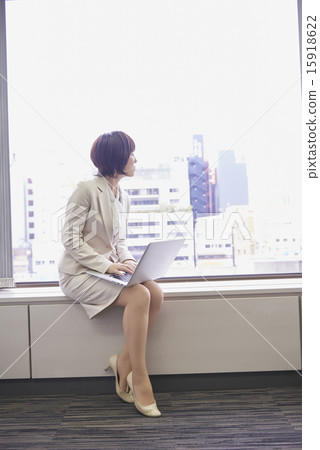 Female business in forties 15918622