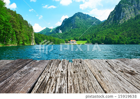 Alpsee lake at Hohenschwangau near Munich  15919638