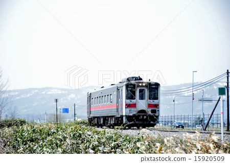 大石在Sōyamoto線上運行 15920509