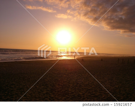 Dusk of sand dunes Dusk of sand dunes 15921657