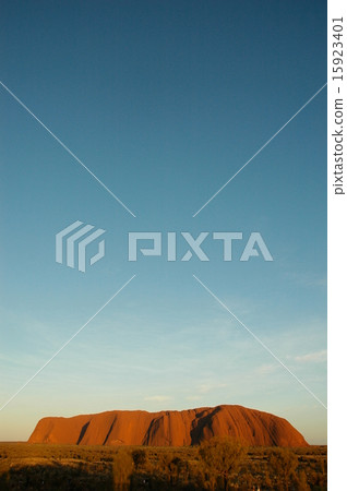 艾爾斯岩石晨光縱向位置 15923401