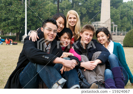 Study abroad student 15924067