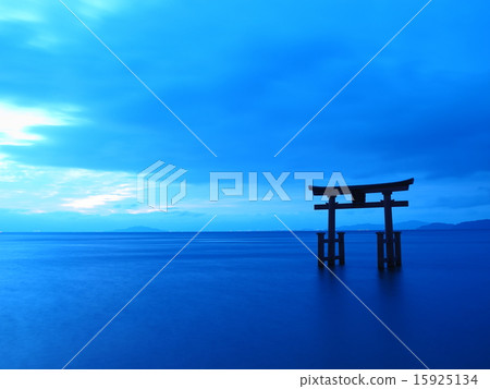 Torii on the lake 15925134
