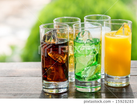 Soft drink 15928283