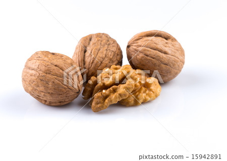 Dried walnut Dried walnut 15942891