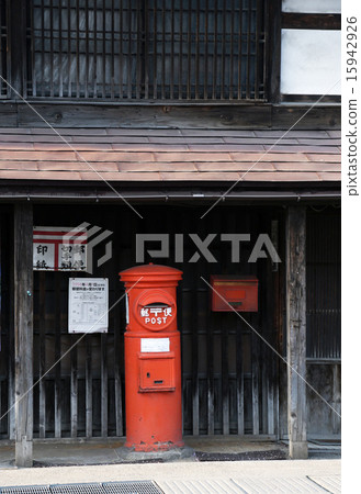 Aomori A round post at the eaves of an old private house Aomori A round post at the eaves of an old private house 15942926