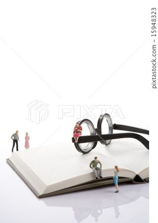 Figure II_049 15948323