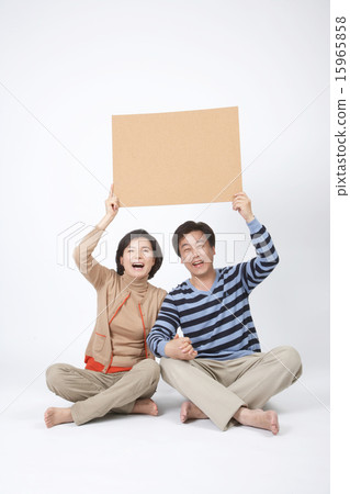 Middle-Aged Couple II_092 15965858