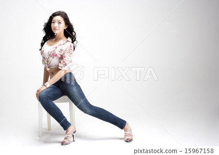 Stylish Woman 036 15967158