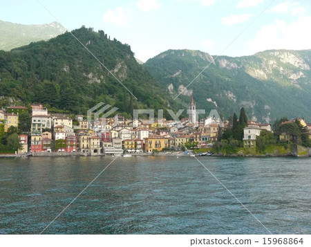 Italy town of waterside Italy town of waterside 15968864