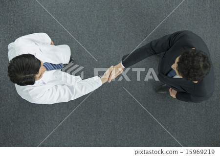 人數眾多的企業 15969219