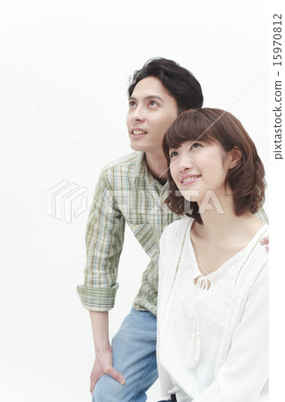 Horizontal line of formal men and women 15970812