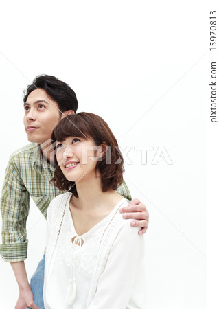 Horizontal line of formal men and women 15970813