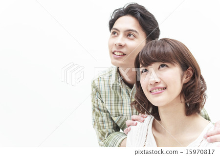 Horizontal line of formal men and women 15970817