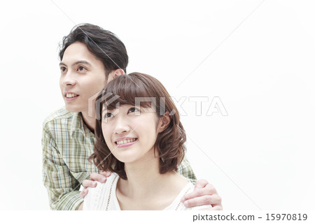 Horizontal line of formal men and women 15970819