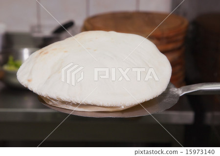 pizza pizza 15973140