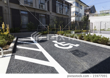 公寓共同居住的殘疾人停車場 15977091