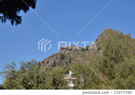Madonna della Rocca church to be built on the cliff above Taormina 15977490