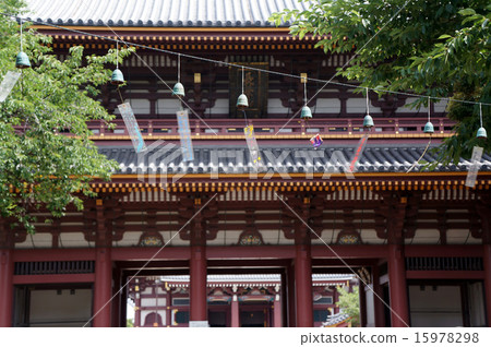 Southern wind chimes of Ikegami Honmonmonji, which plays a cool sound 15978298