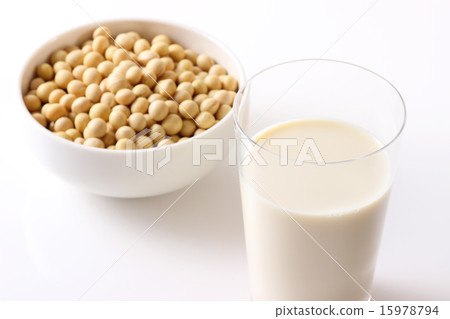 Soy milk 15978794