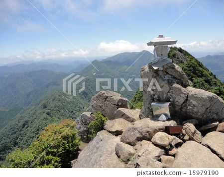 Ishizuruyama Tenguake Ishizuruyama Tenguake 15979190