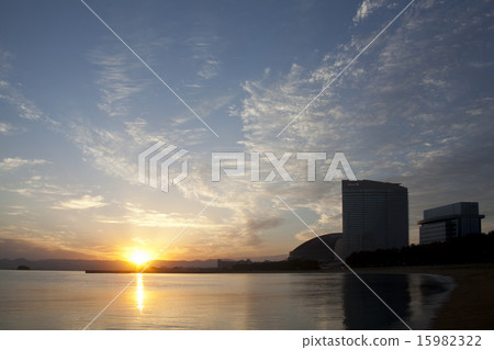 Sunrise of the seaside rice cake 15982322