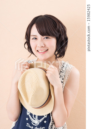 young woman young woman 15982425