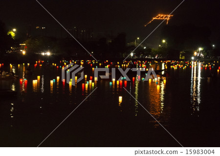 廣澤池塘的燈籠水槽 15983004