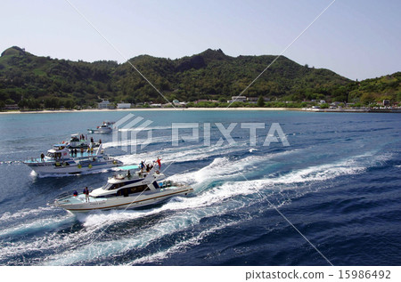 Chichijima, departure port (landscape to see off from the ship) 15986492