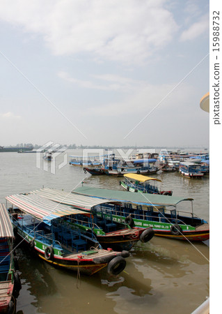 越南水運 15988732