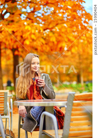 Young girl in Paris on a fall day Young girl in Paris on a fall day 15990404