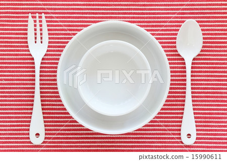 紅布和餐具 紅布和餐具 15990611