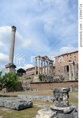 Foro Romano（Saturno神廟，Phocas紀念柱） 15994714