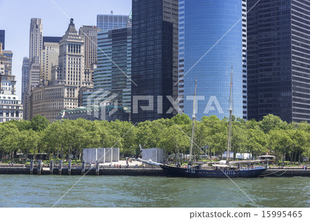 Modern buildings around battery park 15995465