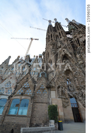 Sagrada Familia Sagrada Familia 15996056