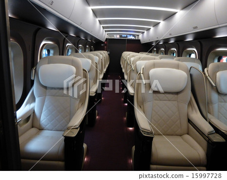 Hokuriku Shinkansen Grand class 15997728