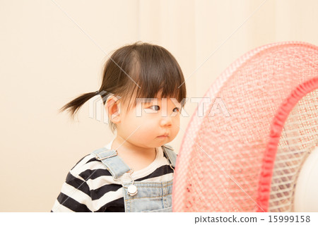Baby cute pose Baby cute pose 15999158