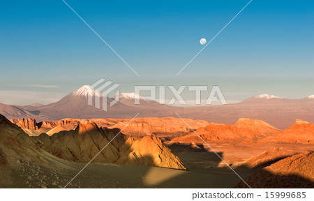 Volcanoes Licancabur and Juriques, Atacama Volcanoes Licancabur and Juriques, Atacama 15999685