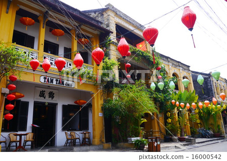 Vietnam Hoi An Skyline 16000542