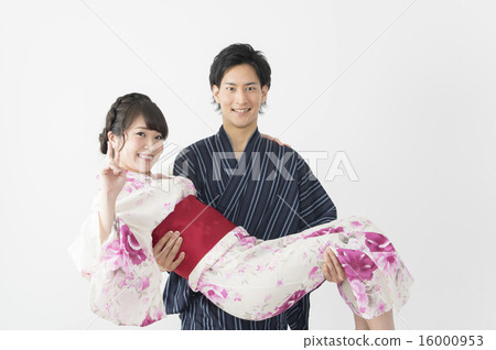 Hugging in Yukata 16000953