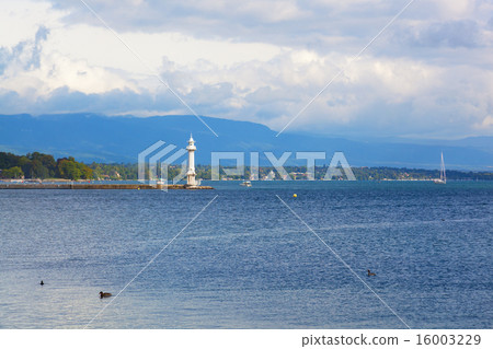 Beacon on the lake Leman in Geneva 16003229
